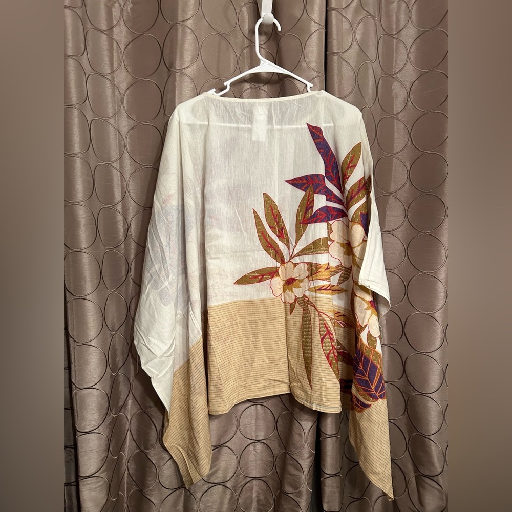 Brand new Chico’s tropical poncho. Size L/XL - Picture 2 of 4